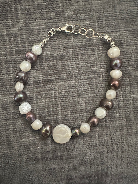 Midnight Pearl Bracelet