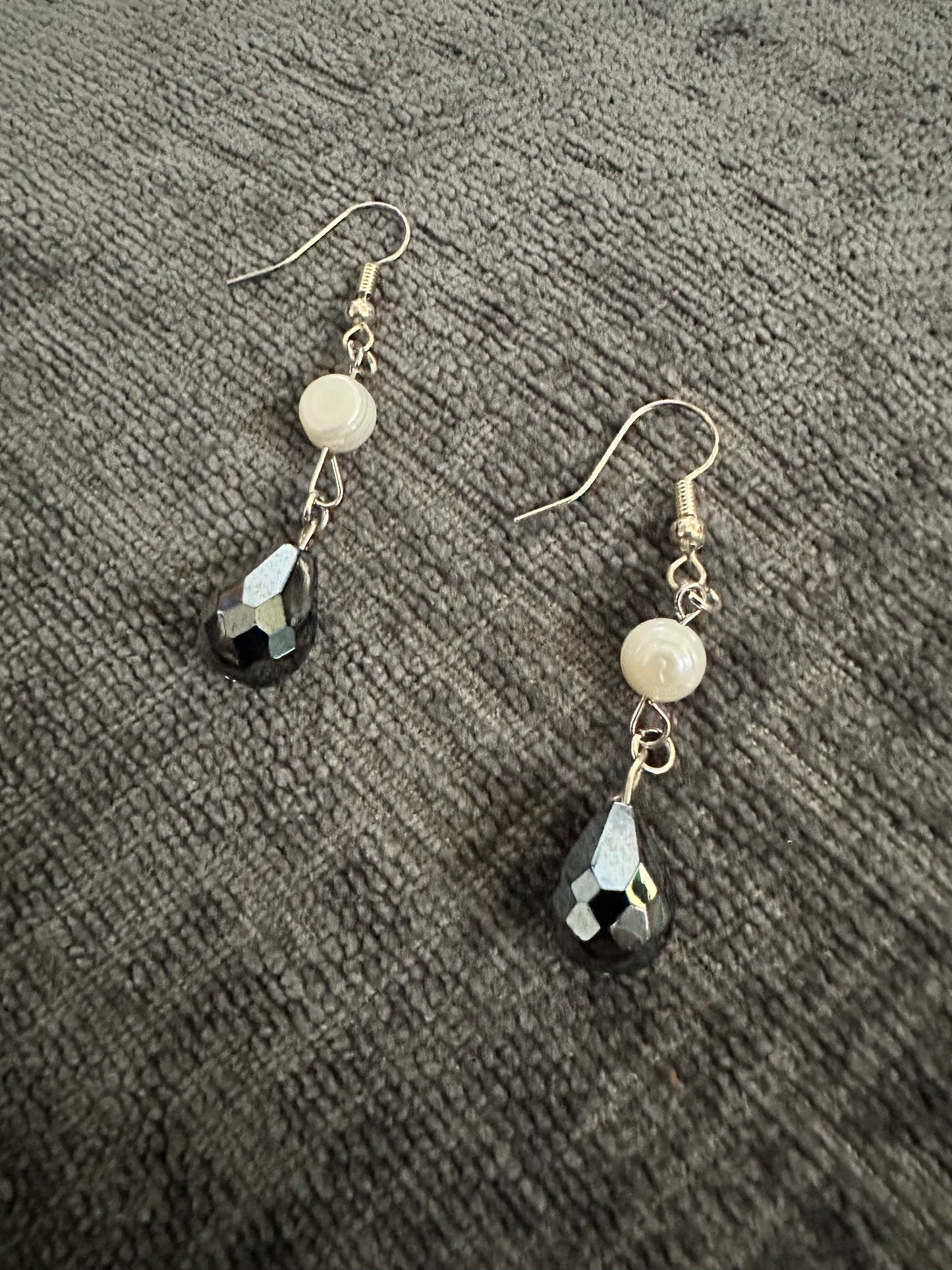 Midnight Pearl Drop Earrings